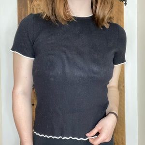 Worthington NWT black ribbed t-shirt‎ with white hems size medium
